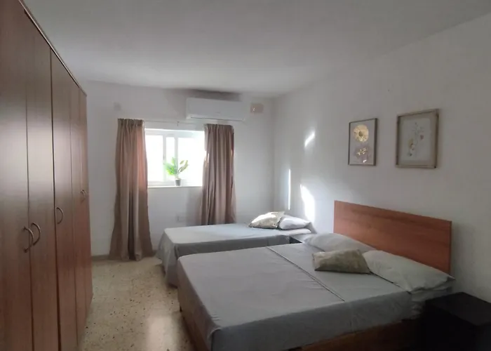 Townhouse St Julian's 아파트 *