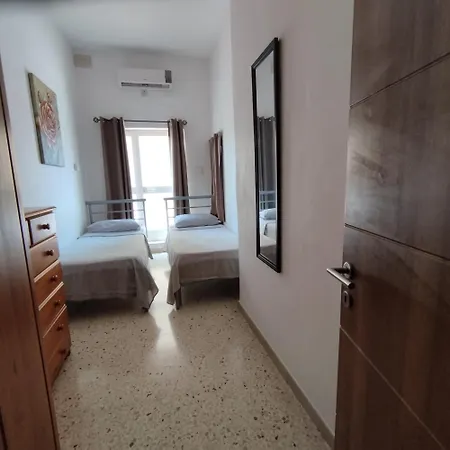 Townhouse St Julian's 公寓