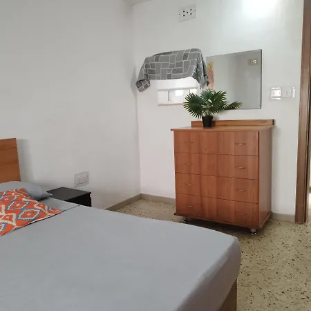 Townhouse St Julian's * St. Julian's