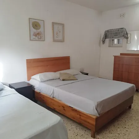 Townhouse St Julian's 公寓 *