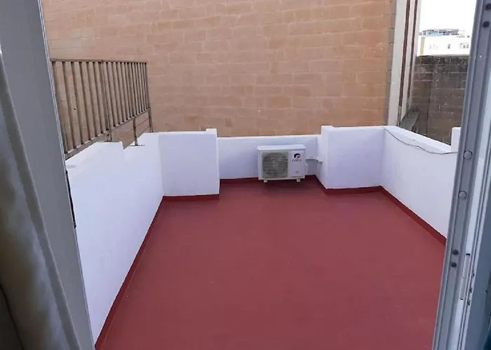 Townhouse St Julian's Apartment