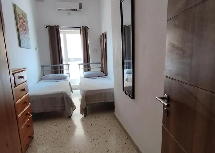 Townhouse St Julian's Apartment